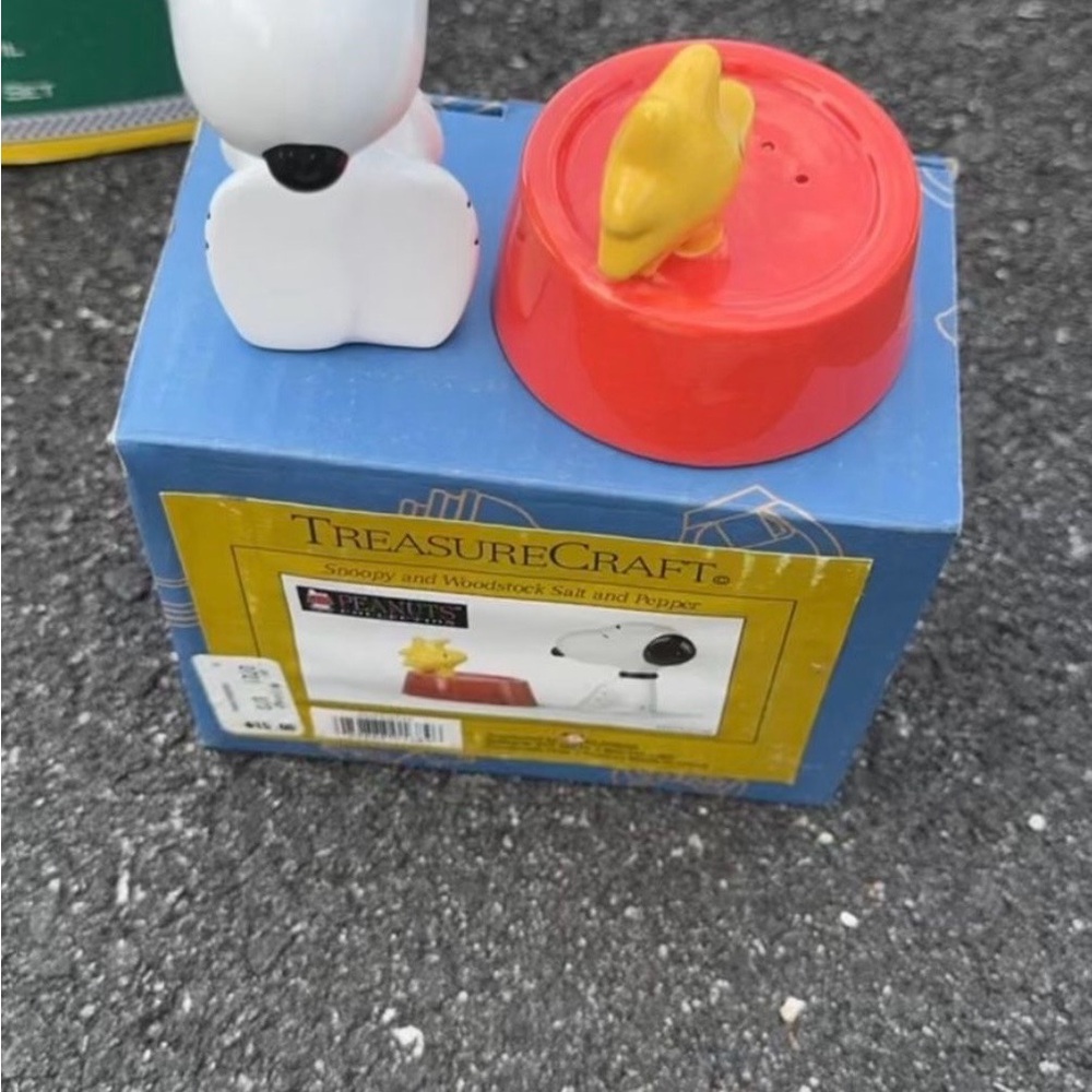 TreasureCraft Snoopy and Woodstock Salt and Pepper Shakers - Red and White